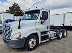 Used 2018 Freightliner Cascadia Day Cab 6x4, Semi Truck for sale #783754 - photo 1