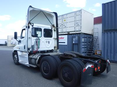 Used 2019 Freightliner Cascadia Day Cab 6x4, Semi Truck for sale #823563 - photo 2