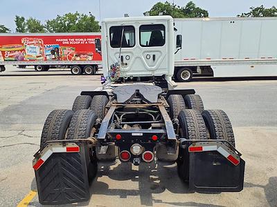 Used 2019 Freightliner Cascadia Day Cab 6x4, Semi Truck for sale #831421 - photo 2