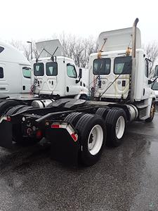 Used 2014 Freightliner Cascadia Day Cab 6x4, Semi Truck for sale #320881 - photo 2