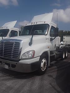Used 2016 Freightliner Cascadia Day Cab 6x4, 24' Semi Truck for sale #381478 - photo 1
