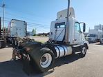 Used 2016 Volvo VNL 4x2, Semi Truck for sale #387383 - photo 5