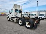 Used 2014 Freightliner Cascadia Day Cab 6x4, Semi Truck for sale #547060 - photo 2