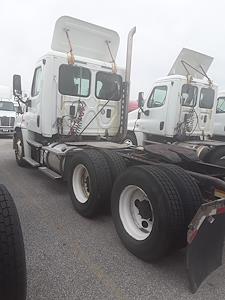 Used 2014 Freightliner Cascadia Day Cab 6x4, Semi Truck for sale #547071 - photo 2