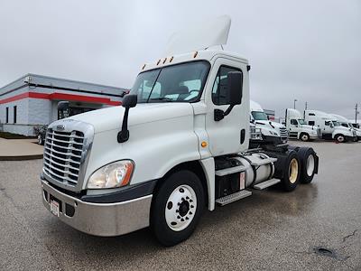 Used 2014 Freightliner Cascadia Day Cab 6x4, Semi Truck for sale #547073 - photo 1