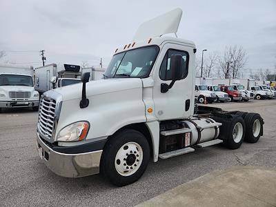 Used 2014 Freightliner Cascadia Day Cab 6x4, Semi Truck for sale #554180 - photo 1