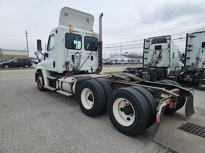 Used 2014 Freightliner Cascadia Day Cab 6x4, Semi Truck for sale #554182 - photo 2