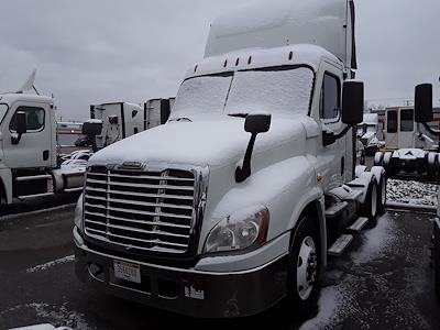 Used 2017 Freightliner Cascadia Day Cab 6x4, Semi Truck for sale #673152 - photo 1