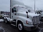 Used 2017 Freightliner Cascadia Day Cab 6x4, Semi Truck for sale #673152 - photo 3