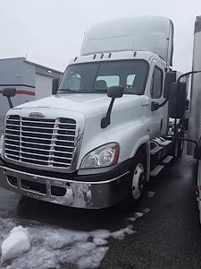 Used 2017 Freightliner Cascadia Day Cab 6x4, Semi Truck for sale #673163 - photo 1