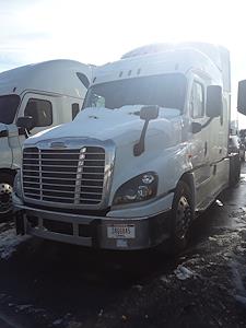 Used 2017 Freightliner Cascadia Sleeper Cab 6x4, Semi Truck for sale #677375 - photo 1