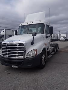 Used 2018 Freightliner Cascadia Day Cab 6x4, Semi Truck for sale #746096 - photo 1