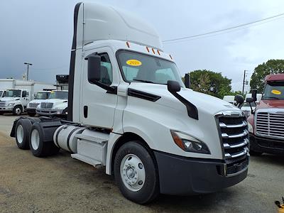 Used 2020 Freightliner Cascadia Day Cab 6x4, Semi Truck for sale #241284 - photo 1