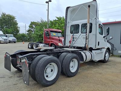 Used 2020 Freightliner Cascadia Day Cab 6x4, Semi Truck for sale #241284 - photo 2