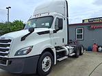 Used 2020 Freightliner Cascadia Day Cab 6x4, Semi Truck for sale #241296 - photo 3