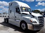 Used 2020 Freightliner Cascadia Sleeper Cab 6x4, Semi Truck for sale #290741 - photo 4
