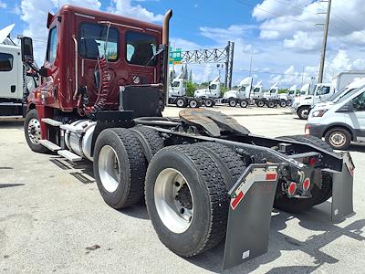 Used 2017 Freightliner Cascadia Day Cab 6x4, Semi Truck for sale #670318 - photo 2