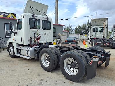 Used 2018 Freightliner Cascadia Day Cab 6x4, Semi Truck for sale #771615 - photo 2