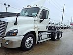 Used 2018 Freightliner Cascadia Day Cab 6x4, Semi Truck for sale #771616 - photo 1