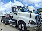 Used 2018 Freightliner Cascadia Day Cab 6x4, Semi Truck for sale #772929 - photo 4