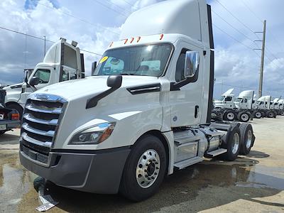 Used 2020 Freightliner Cascadia Day Cab 6x4, Semi Truck for sale #879791 - photo 1