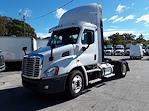 Used 2016 Freightliner Cascadia Day Cab 4x2, Semi Truck for sale #354320 - photo 1