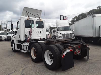 Used 2016 Freightliner Cascadia Day Cab 6x4, Semi Truck for sale #648724 - photo 2