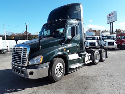 Used 2016 Freightliner Cascadia Day Cab 6x4, Semi Truck for sale #648744 - photo 1