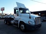 Used 2016 Freightliner Cascadia Day Cab 6x4, Semi Truck for sale #656918 - photo 4