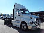 Used 2016 Freightliner Cascadia Day Cab 6x4, Semi Truck for sale #659258 - photo 4