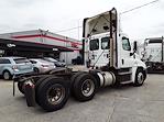 Used 2016 Freightliner Cascadia Day Cab 6x4, Semi Truck for sale #662439 - photo 5