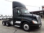 Used 2016 Freightliner Cascadia Day Cab 6x4, Semi Truck for sale #662669 - photo 7