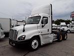 Used 2017 Freightliner Cascadia Day Cab 6x4, Semi Truck for sale #664136 - photo 1