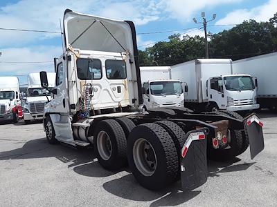 Used 2017 Freightliner Cascadia Day Cab 6x4, Semi Truck for sale #665597 - photo 2