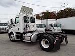 Used 2017 Freightliner Cascadia Day Cab 4x2, Semi Truck for sale #666158 - photo 2