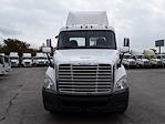 Used 2017 Freightliner Cascadia Day Cab 4x2, Semi Truck for sale #666158 - photo 3