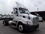 Used 2017 Freightliner Cascadia Day Cab 4x2, Semi Truck for sale #666158 - photo 4