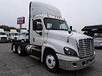 Used 2017 Freightliner Cascadia Day Cab 6x4, Semi Truck for sale #668683 - photo 4