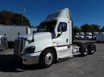 Used 2017 Freightliner Cascadia Day Cab 6x4, Semi Truck for sale #668999 - photo 1