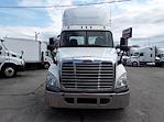 Used 2017 Freightliner Cascadia Day Cab 6x4, Semi Truck for sale #672030 - photo 3