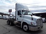 Used 2017 Freightliner Cascadia Day Cab 6x4, Semi Truck for sale #672030 - photo 4