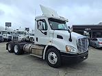 Used 2017 Freightliner Cascadia Day Cab 6x4, Semi Truck for sale #675072 - photo 4