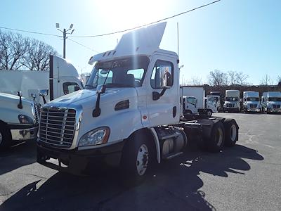 2017 Freightliner Cascadia Day Cab 6x4, Semi Truck for sale #675080 - photo 1