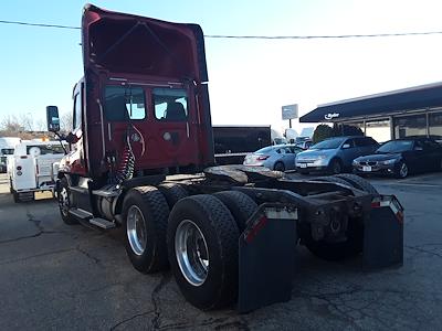 Used 2017 Freightliner Cascadia Day Cab 6x4, Semi Truck for sale #678425 - photo 2