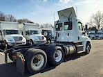 Used 2017 Freightliner Cascadia Day Cab 6x4, Semi Truck for sale #678848 - photo 5