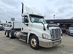 Used 2018 Freightliner Cascadia Day Cab 6x4, Semi Truck for sale #681298 - photo 4