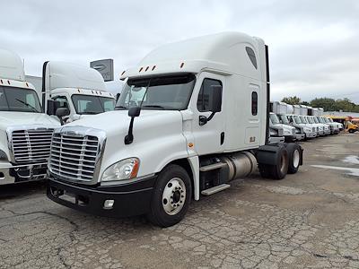 Used 2018 Freightliner Cascadia Sleeper Cab 6x4, Semi Truck for sale #745955 - photo 1