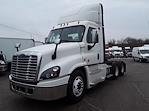 Used 2018 Freightliner Cascadia Day Cab 6x4, Semi Truck for sale #762199 - photo 1