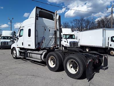 Used 2019 Freightliner Cascadia Sleeper Cab 6x4, Semi Truck for sale #862798 - photo 2