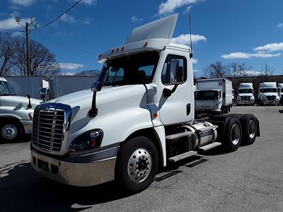 Used 2019 Freightliner Cascadia Day Cab 6x4, Semi Truck for sale #864838 - photo 1